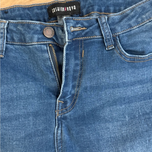 Fashion Nova Women Dark Blue Jeans size 9 - Picture 7 of 9